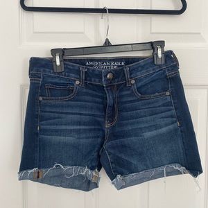 Dark Blue Jeans American Eagle